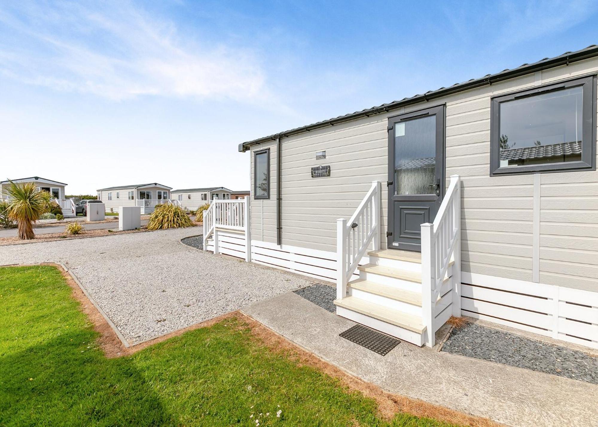 Отель Looe Coastal Retreat Экстерьер фото